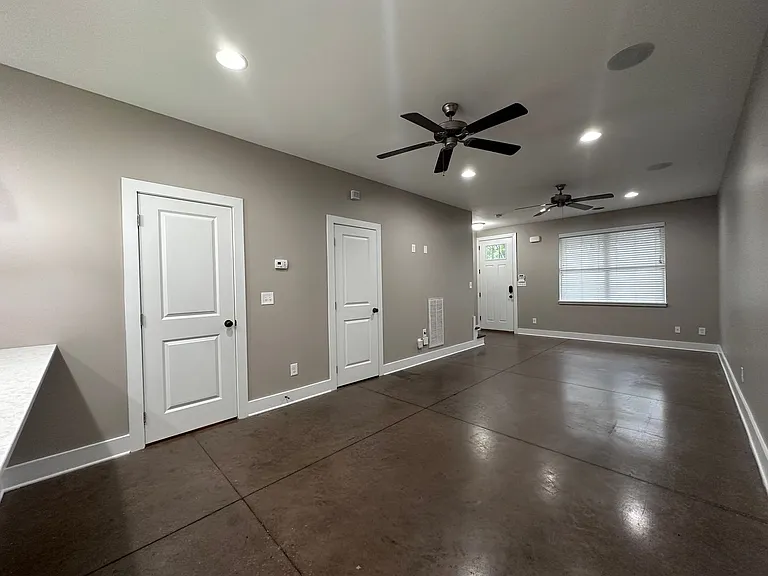 425 Sutherland View Way — Photo 16