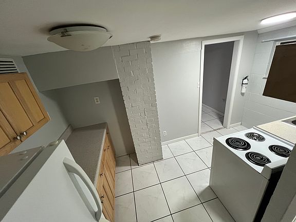 4th image of 615 Hillcrest St APT B