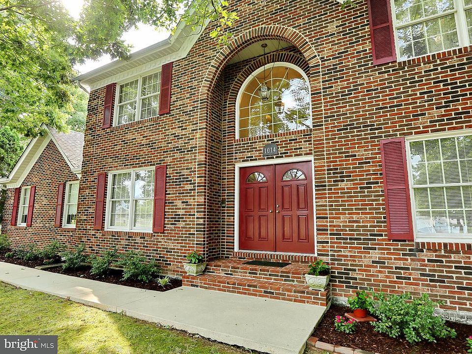 2nd image of 1014 Northampton Dr
