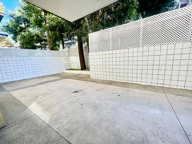 Occidental Towers Apartments — Photo 164