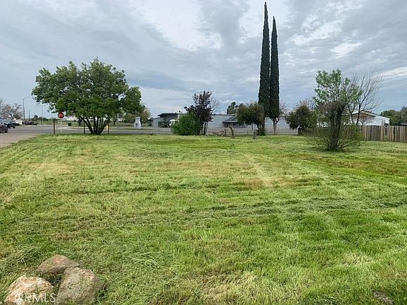 2nd image of 617 Solano St