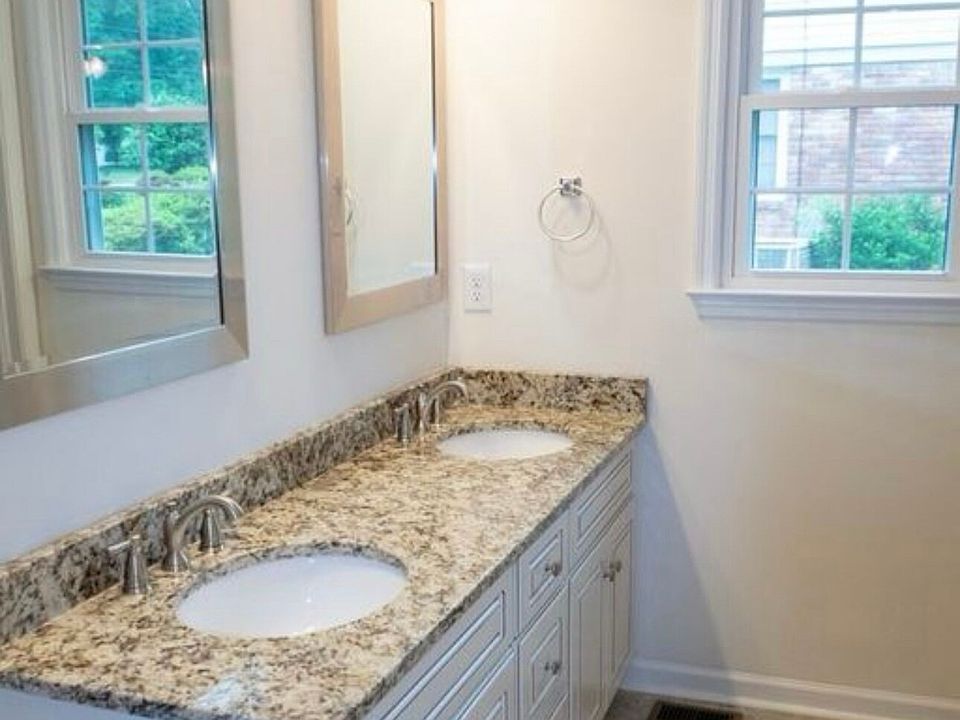 2nd image of 504 Aumond Rd