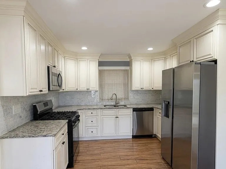 34 Hopkins Ln — Photo 3