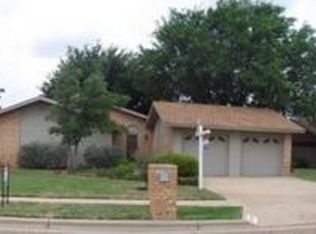 8210 Lynnhaven Ave, Lubbock, TX 79423