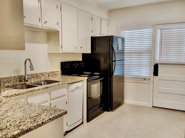 32 E 63rd St #32, Savannah, GA 31405