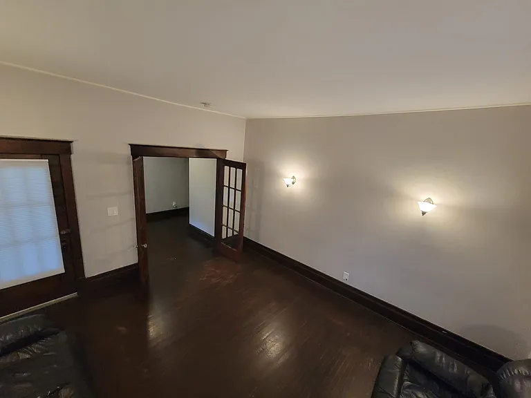 307 N Chestnut St #1 — Photo 13