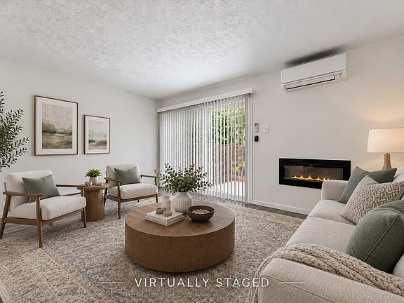 4th image of 1190 Poplar Ave