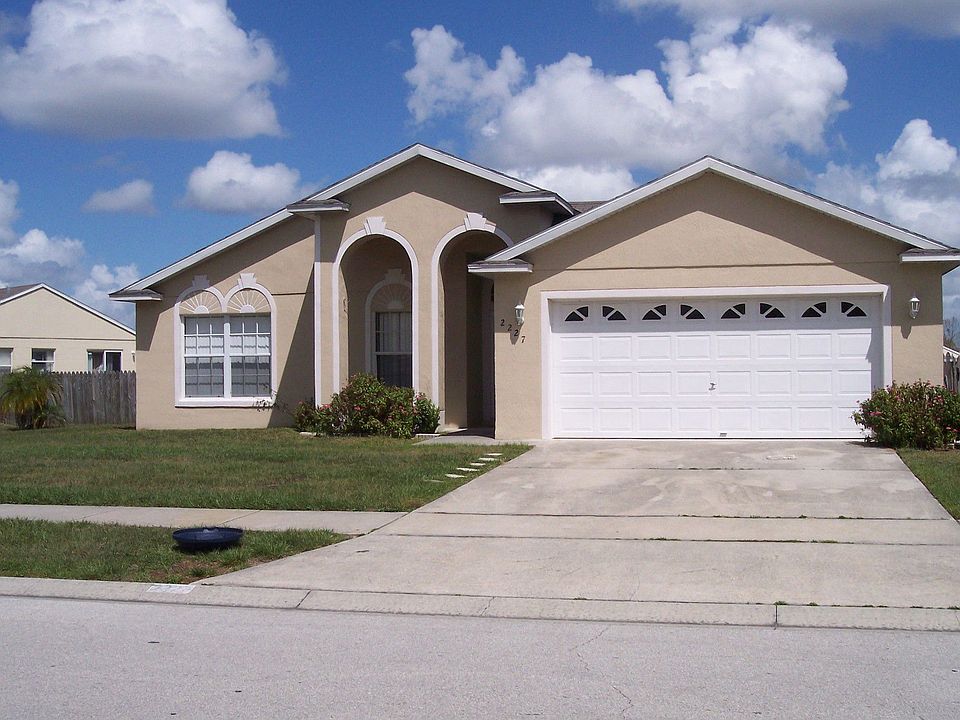1st image of 2227 Justin Ave