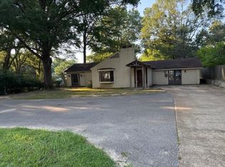 306 W Poplar Ave, Collierville, TN 38017