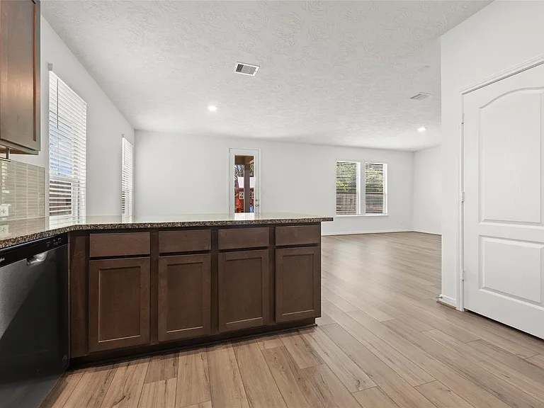 6107 Topaz Pines Trl — Photo 16