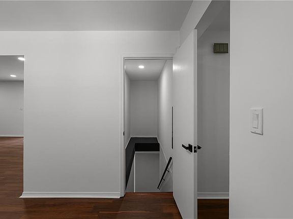 4th image of 1825 Niskey Lake Rd SW