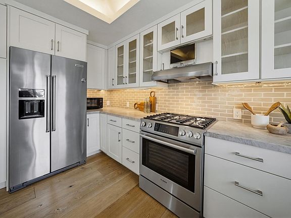 2nd image of 285 Del Mesa Carmel
