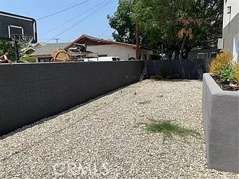 1143 Irolo St — Photo 17