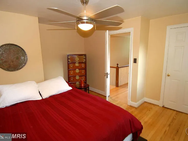 2036 N Cleveland St — Photo 11