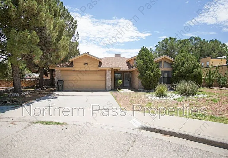 424 Cutler Pl — Photo 1