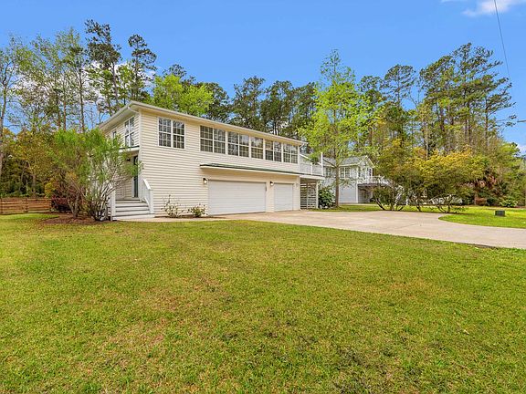 4th image of 1015 Hagley Dr.
