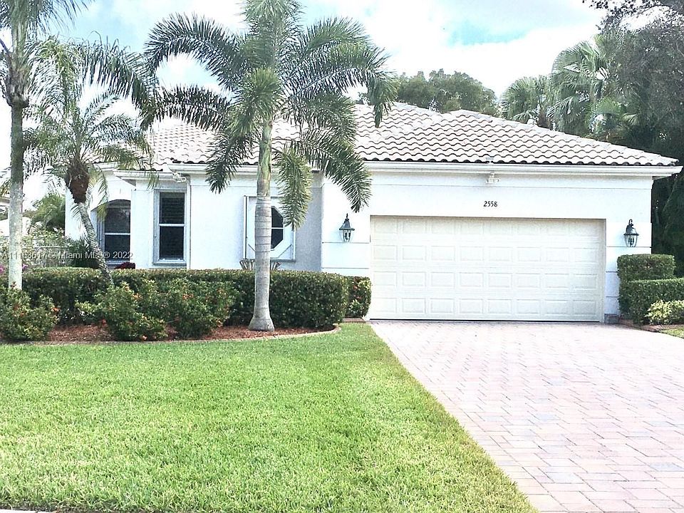 1st image of 2558 Bay Pointe Dr