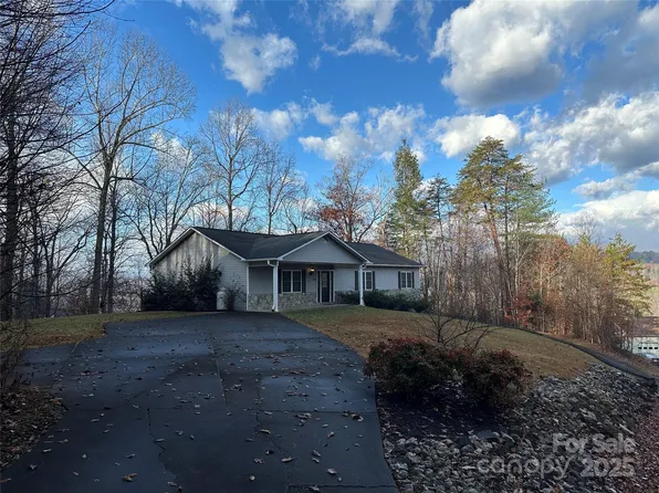 89 Bobcat Path, Marion, NC 28752