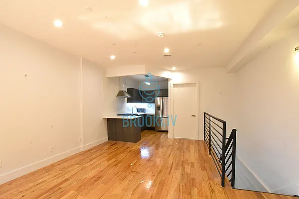 Rented by null | media 3