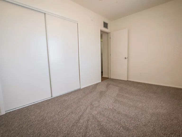 100 Terra Dr — Photo 19
