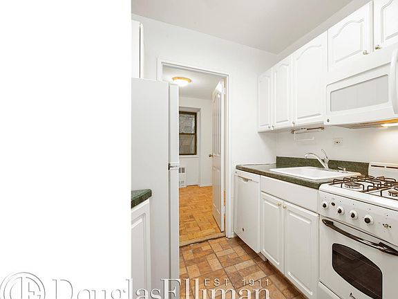 2nd image of 320 E 54th St APT 1C