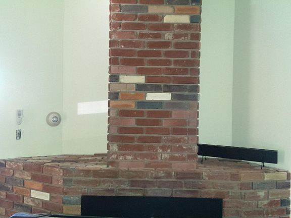5th image of 25 Arlington Ave
