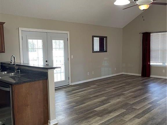 5th image of 104 Tabby Ln