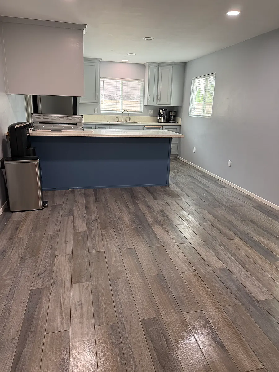 Building Photo - Rockway Dr