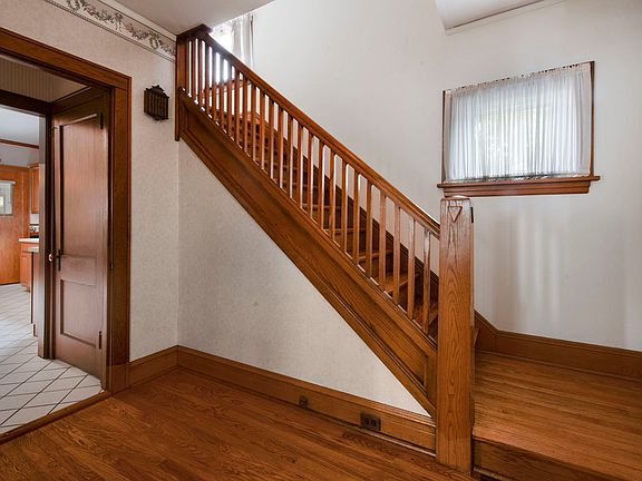 5th image of 148 N Charlotte St