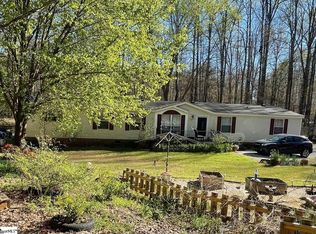 109 Lakeside Dr, Taylors, SC 29687