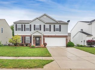 10106 Sapphire Berry Ln, Fishers, IN 46038