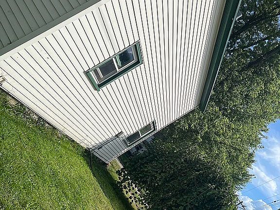 3rd image of 1420 Hobbs St