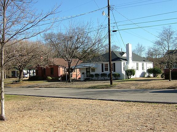 5th image of 319 Bradley Dr