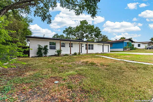 3 bed, 2.0 bath, 2127 sqft, $2,500 — Photo 2