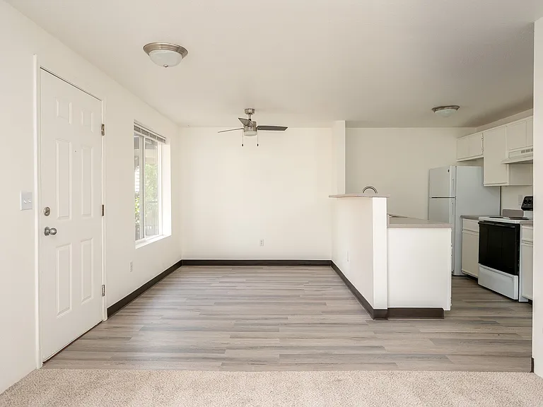 Glen Ridge Apartments — Photo 51