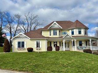 11091 Belaire Dr, North Huntingdon, PA