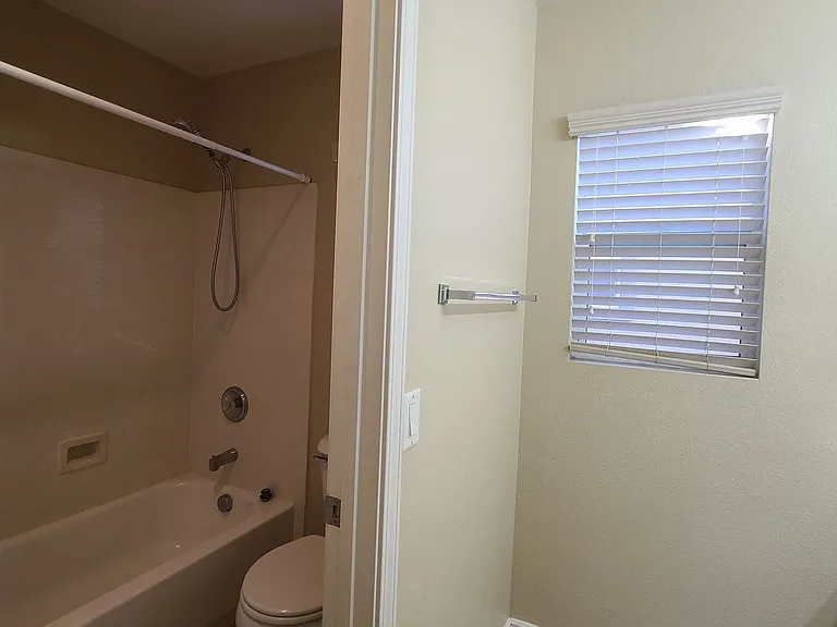 7449 W Mistral Ave — Photo 32