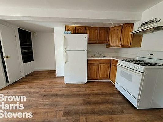 5th image of 38-17 48th Ave #1