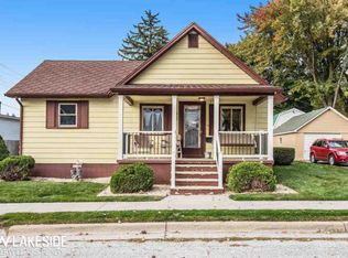 410 Alger St, Marine City, MI 48039