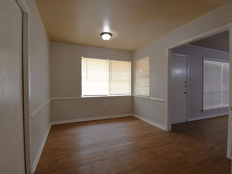 3202 Autumn Leaves Dr — Photo 7