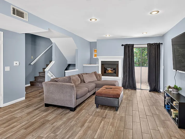 9540 Sepulveda Blvd #11 — Photo 5
