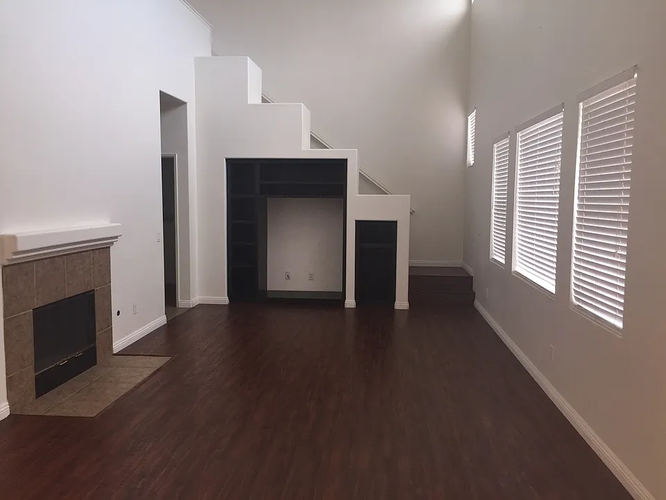 13333 Snowbell Ln