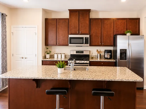 2046 Elm Tree Ct, Charlottesville, VA 22911