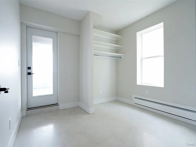 315-1J W Broadway W #1J — Photo 12