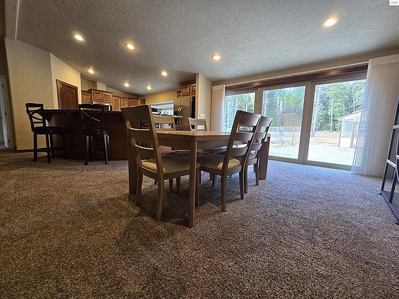 3rd image of 5731 Lake Creek Rd