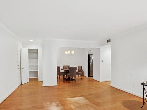 Living room to Dinning room view