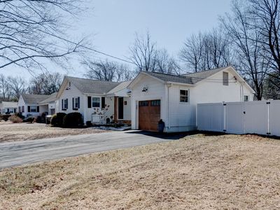 17 Fox Meadow Lane, West Hartford, CT, 06107