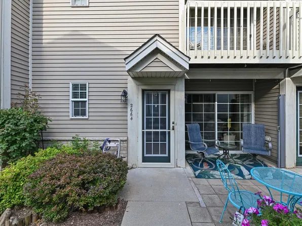 2664 Hidden DRIVE #42, Saint Francis, WI 53235