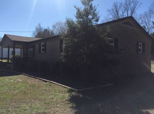 405 Cherokee Ln, Huntingdon, TN 38344