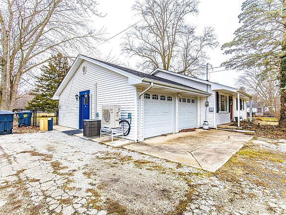 3rd image of 777 W State Road 130